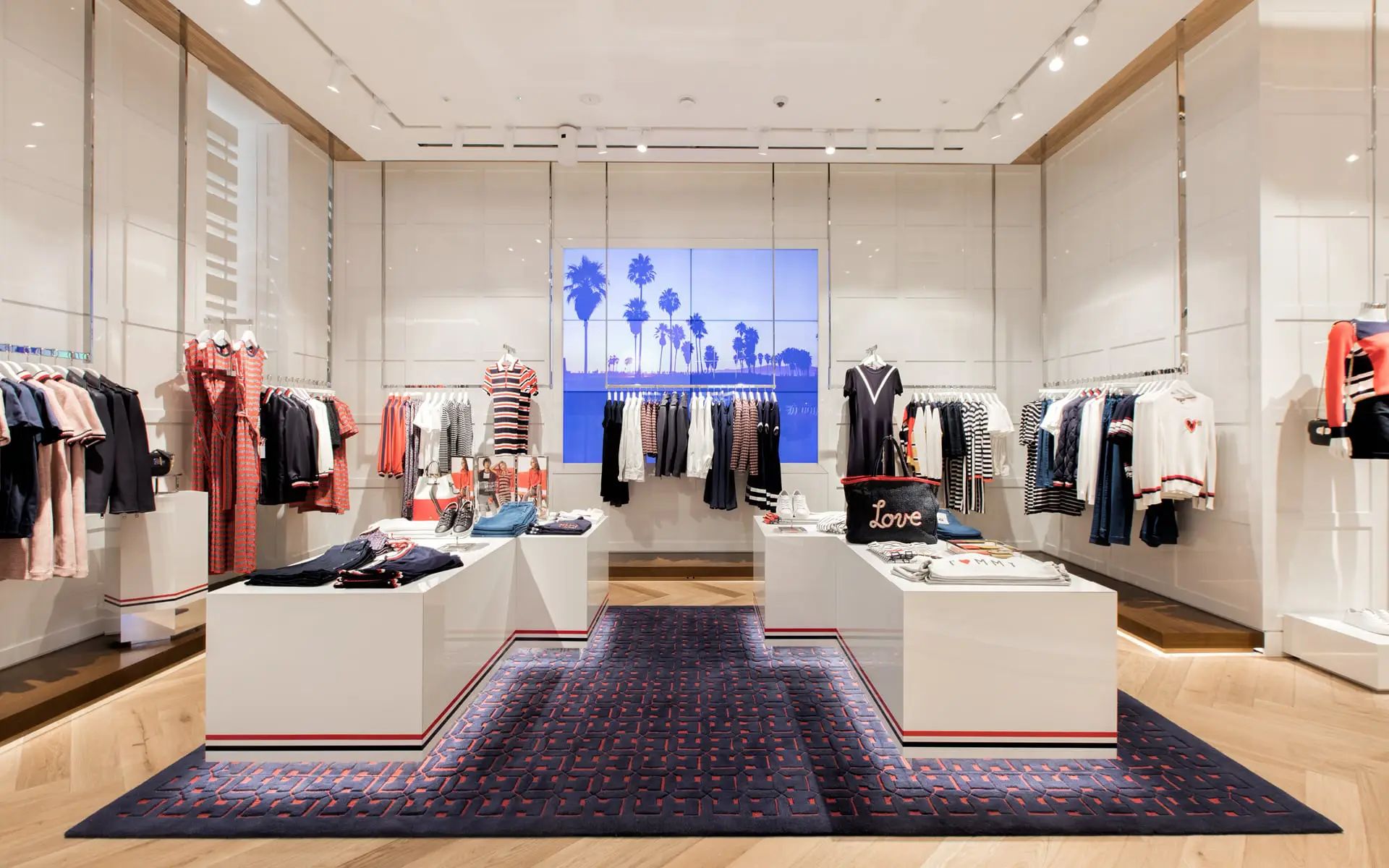 Tienda Tommy Hilfiger construida por Arquiconceptos
